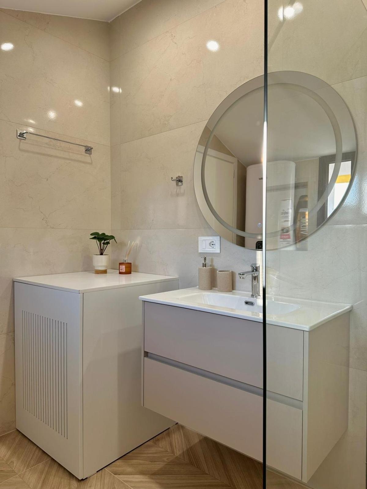 Abc Apartment Blloku Center Tirana Exteriör bild