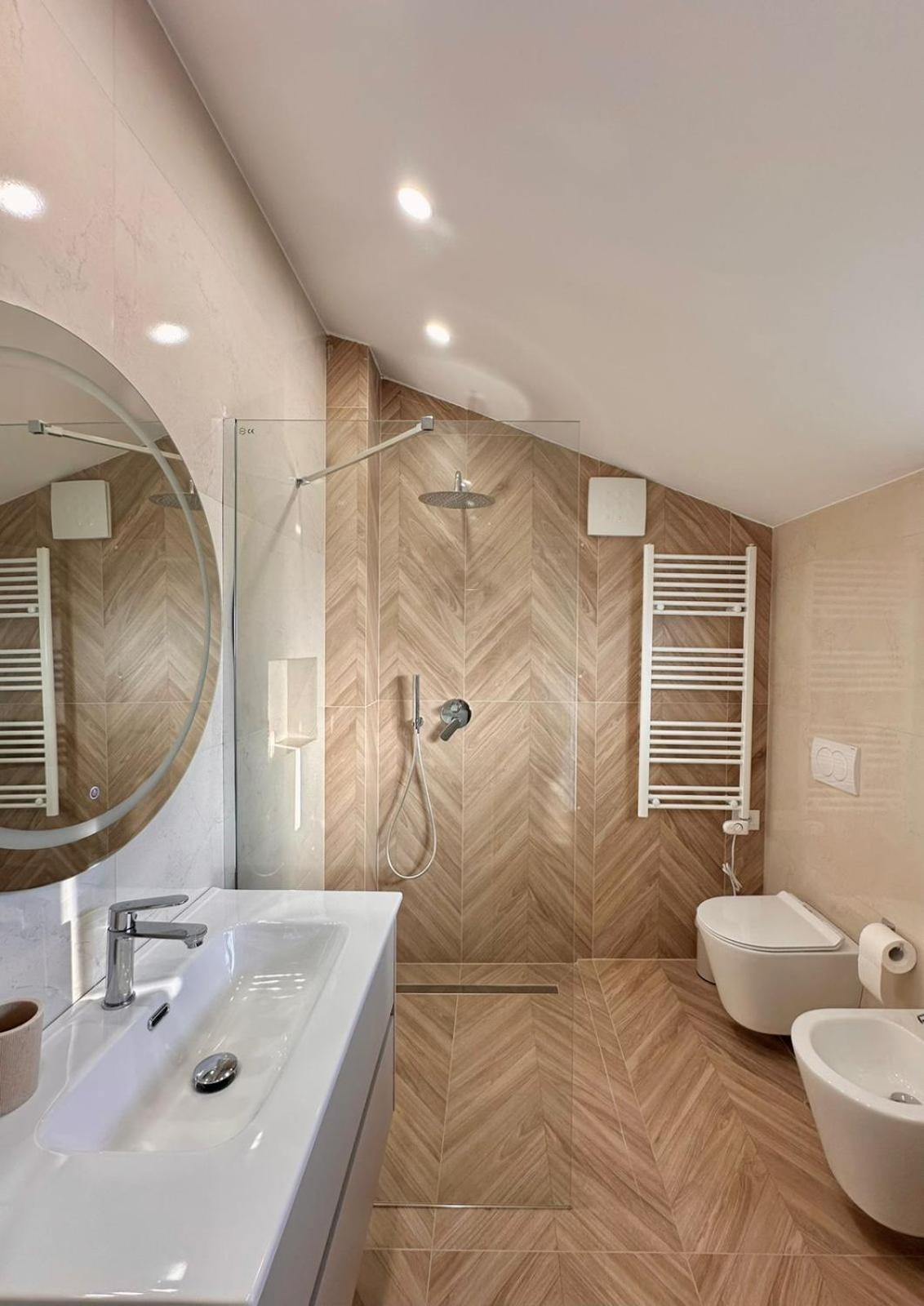 Abc Apartment Blloku Center Tirana Exteriör bild